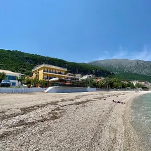 Riviera , Poros (Kefalonia) Grecia