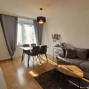  Apartament Schoene 2,5 Mit Balkon Und Parkplatz Austria