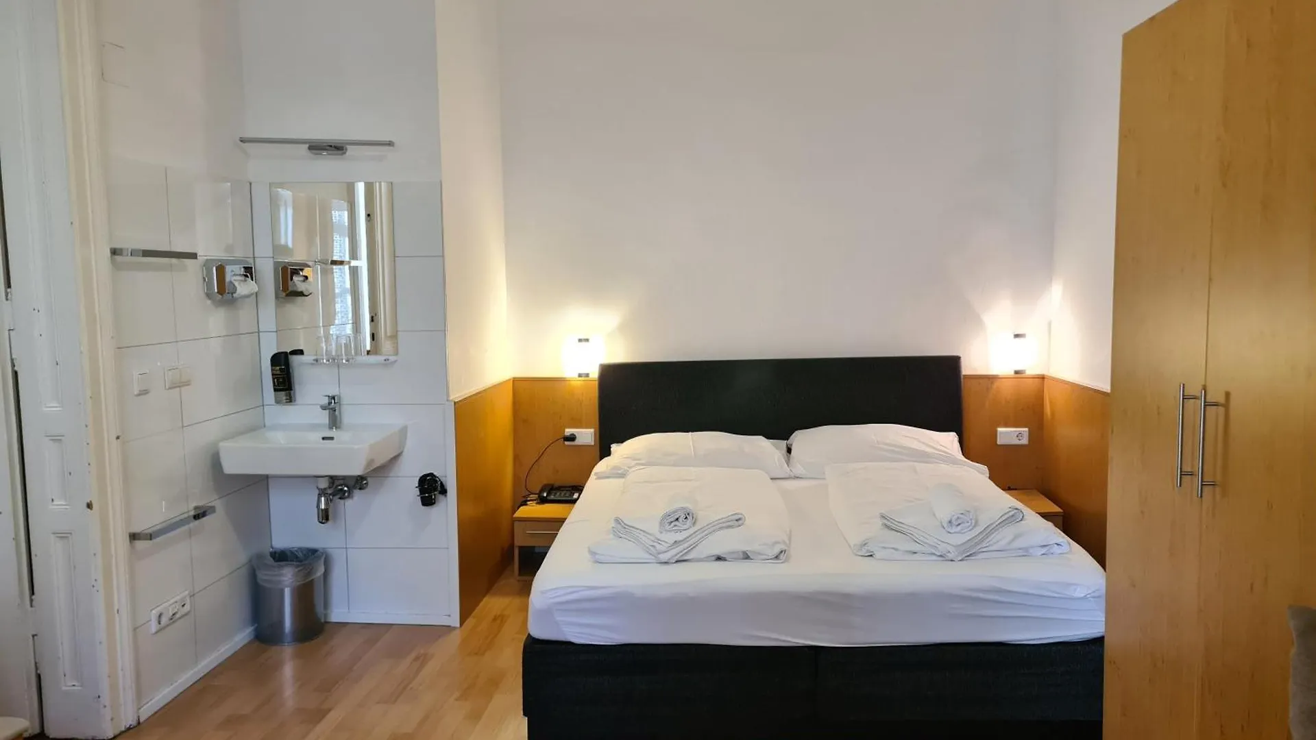 Pension Ani-Falstaff Vienna