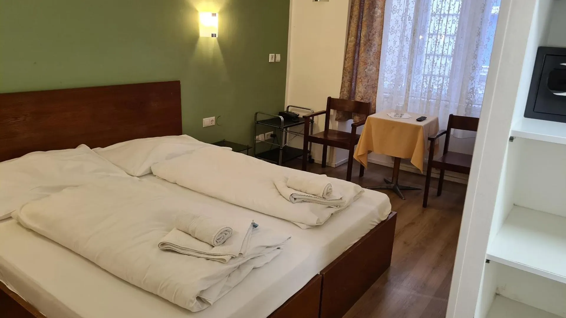 Pension Ani-Falstaff Austria