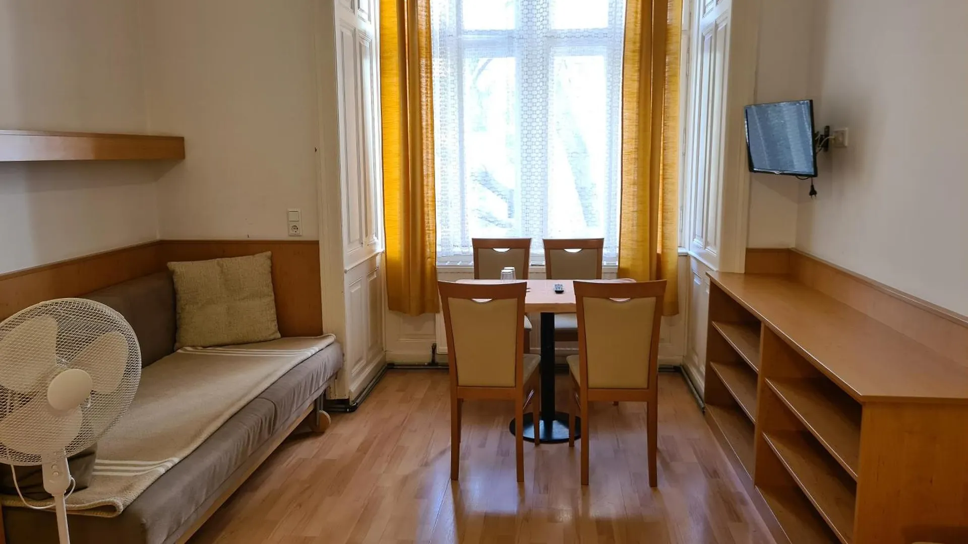 Pension Ani-Falstaff Hotel
