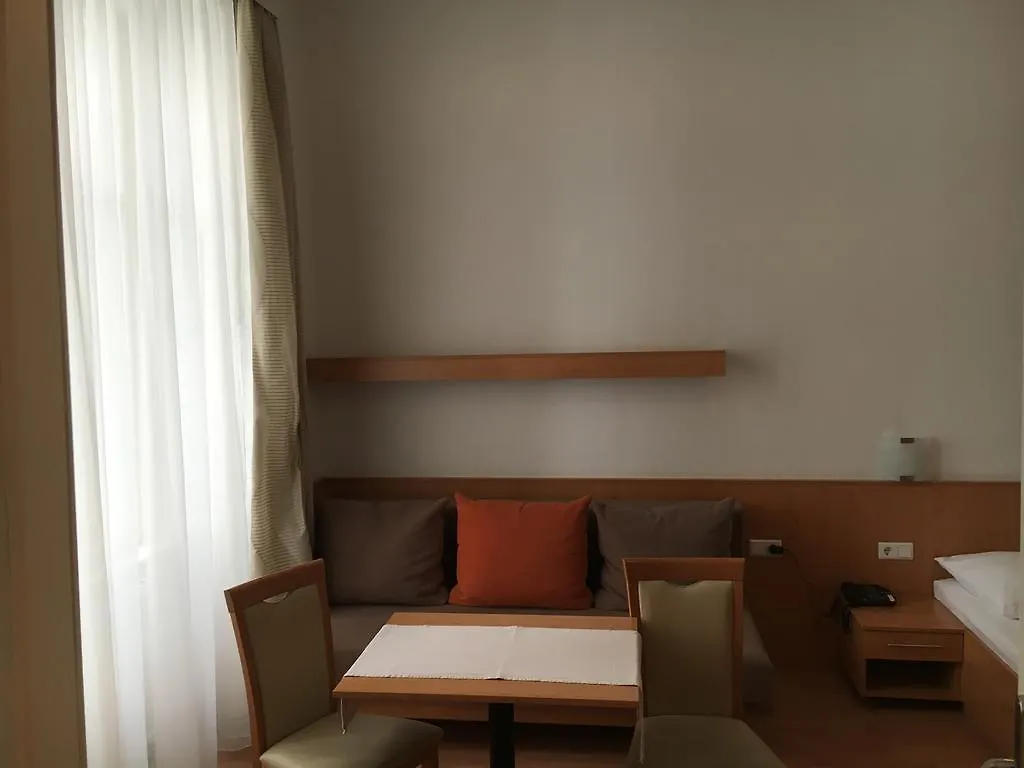 *** Hotel Pension Ani-Falstaff Austria